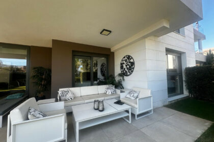 cd1ff8c02b3b8b40542e2f1557331bb4 - 11