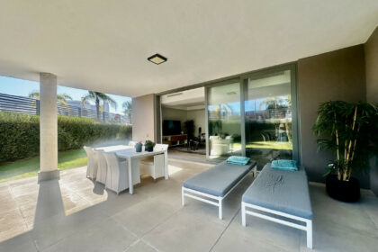 cd1ff8c02b3b8b40542e2f1557331bb4 - 12