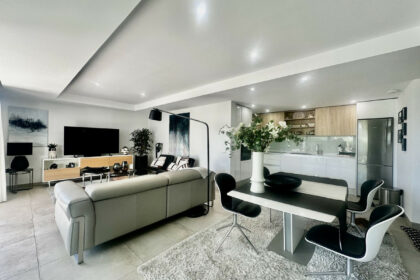 cd1ff8c02b3b8b40542e2f1557331bb4 - 14