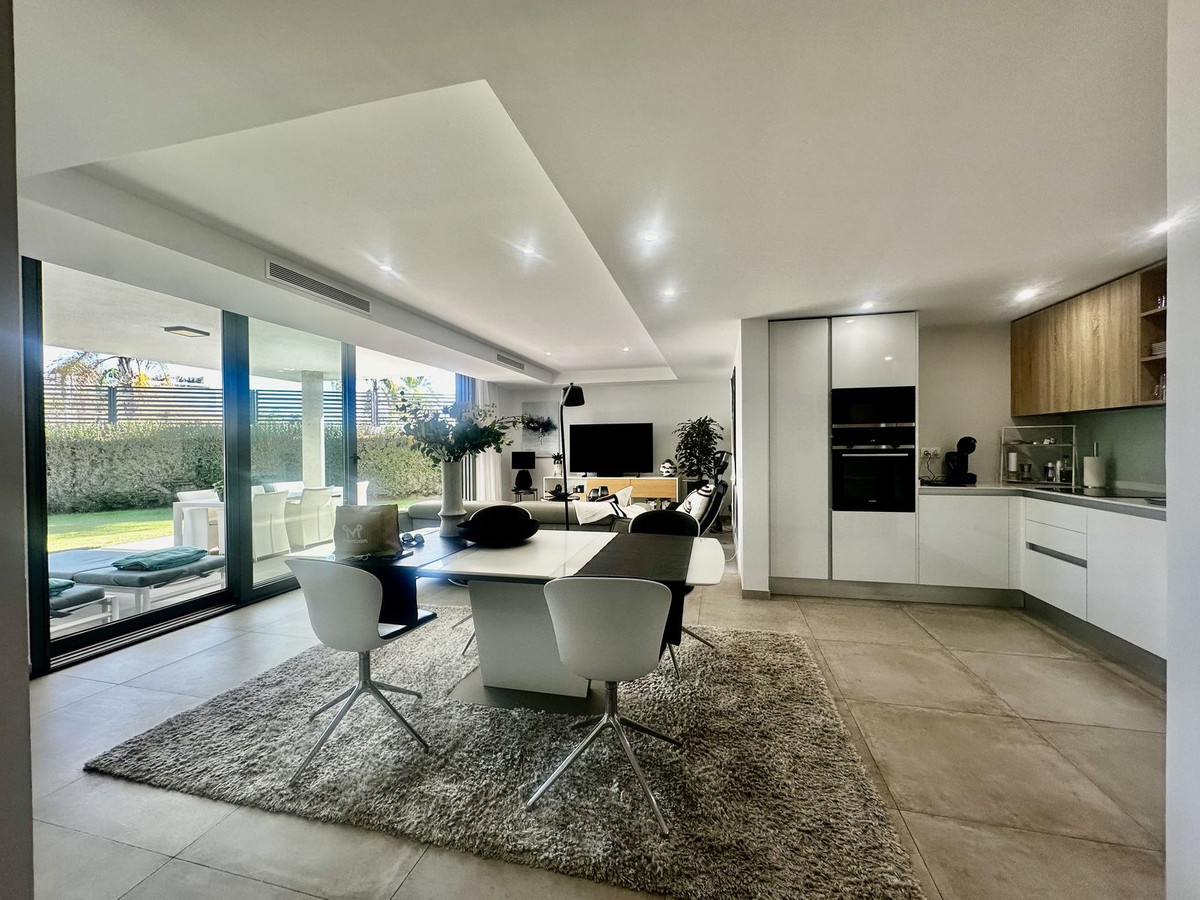 cd1ff8c02b3b8b40542e2f1557331bb4 - 18