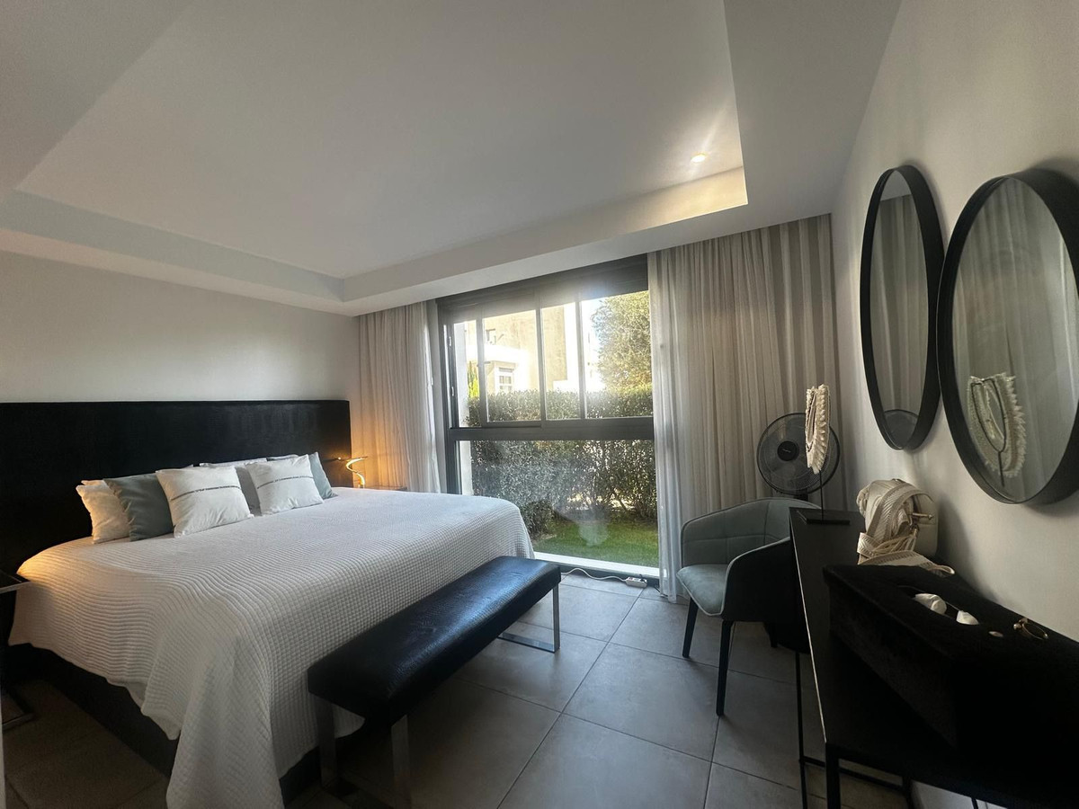 cd1ff8c02b3b8b40542e2f1557331bb4 - 25