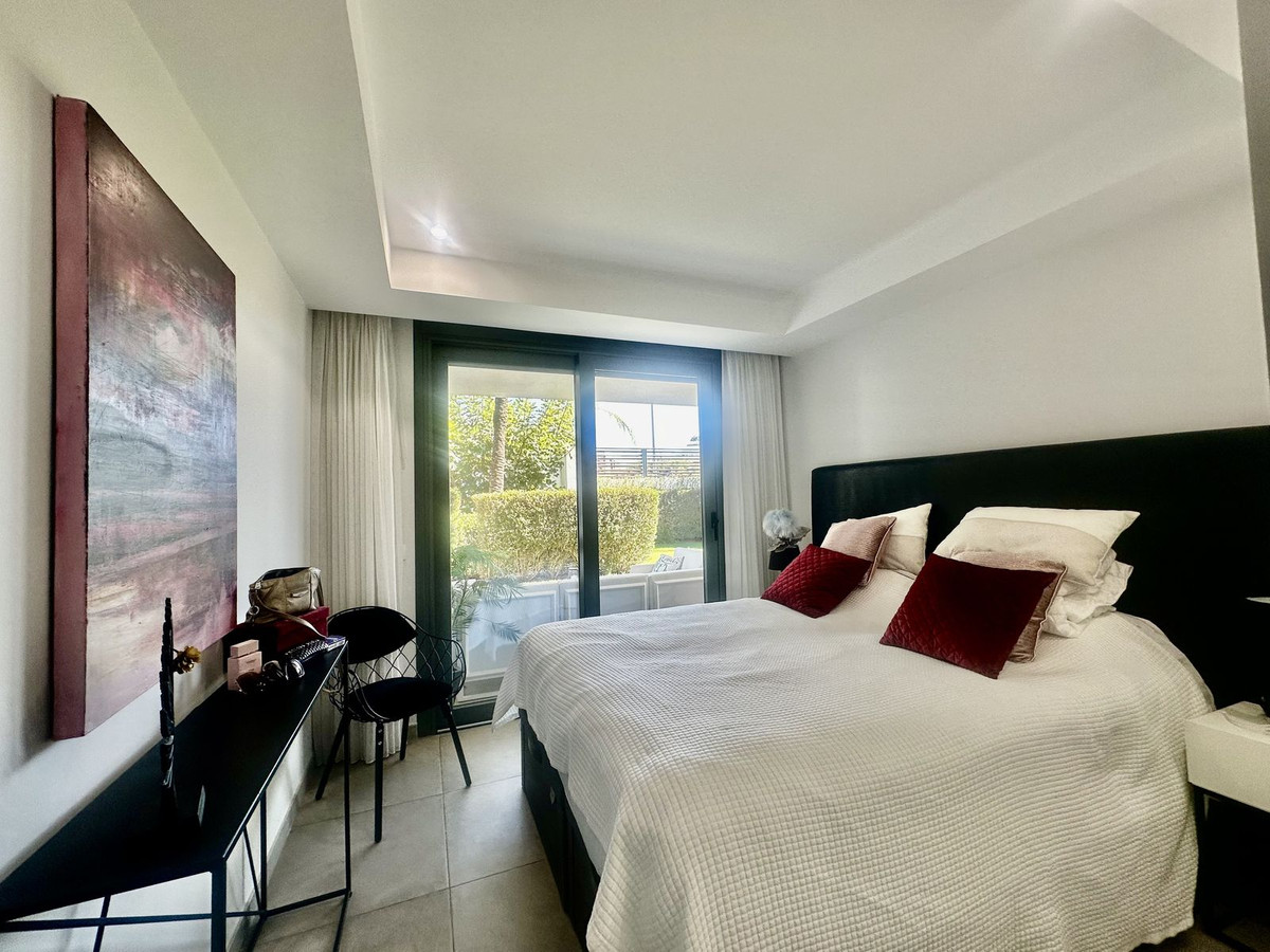 cd1ff8c02b3b8b40542e2f1557331bb4 - 28