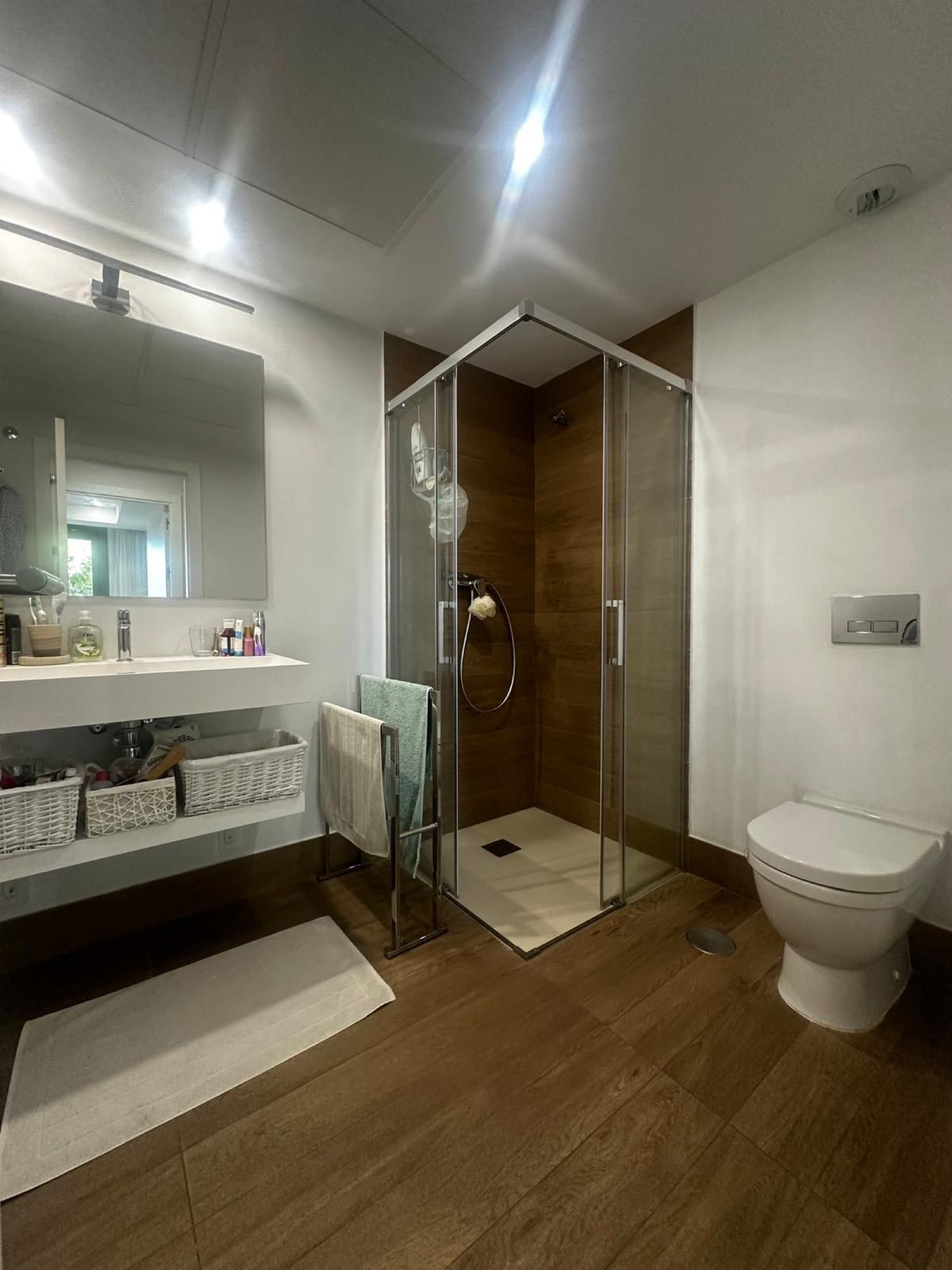 cd1ff8c02b3b8b40542e2f1557331bb4 - 29