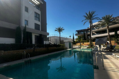 cd1ff8c02b3b8b40542e2f1557331bb4 - 30