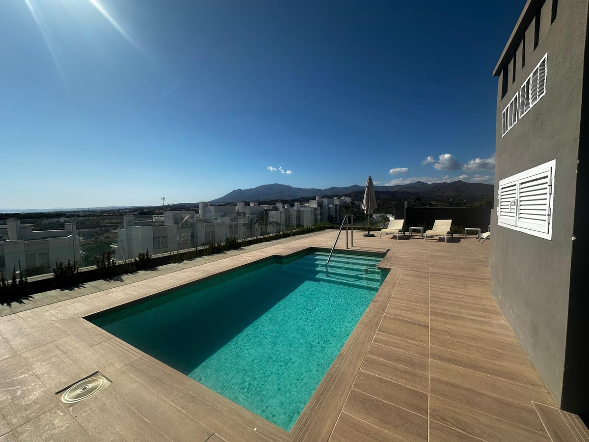 cd1ff8c02b3b8b40542e2f1557331bb4 - 33