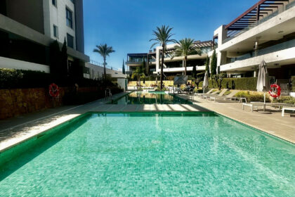 cd1ff8c02b3b8b40542e2f1557331bb4 - 38