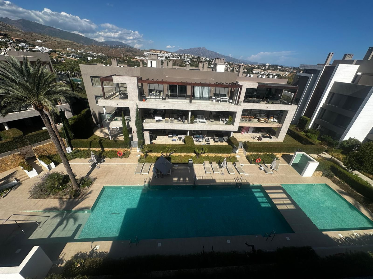 cd1ff8c02b3b8b40542e2f1557331bb4 - 39