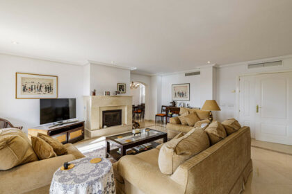 cde8594c90f27711ee7bf6b0f2691b6c - 7