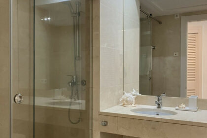 cdeeead31dc8f8efe9b652bf3a8d19af - 35