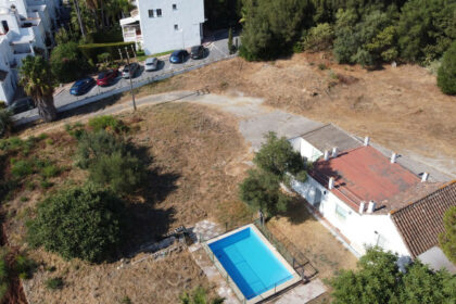 cee42c09b858dc7c7c034373513bec00 - 17