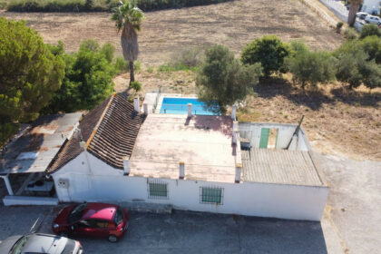 cee42c09b858dc7c7c034373513bec00 - 22