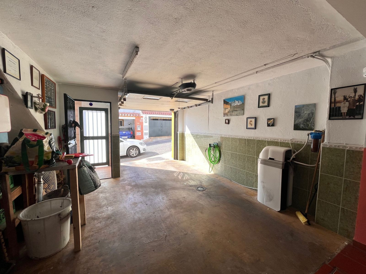 cfb74962ba5f95e35fe3d1f38be47739 - 21