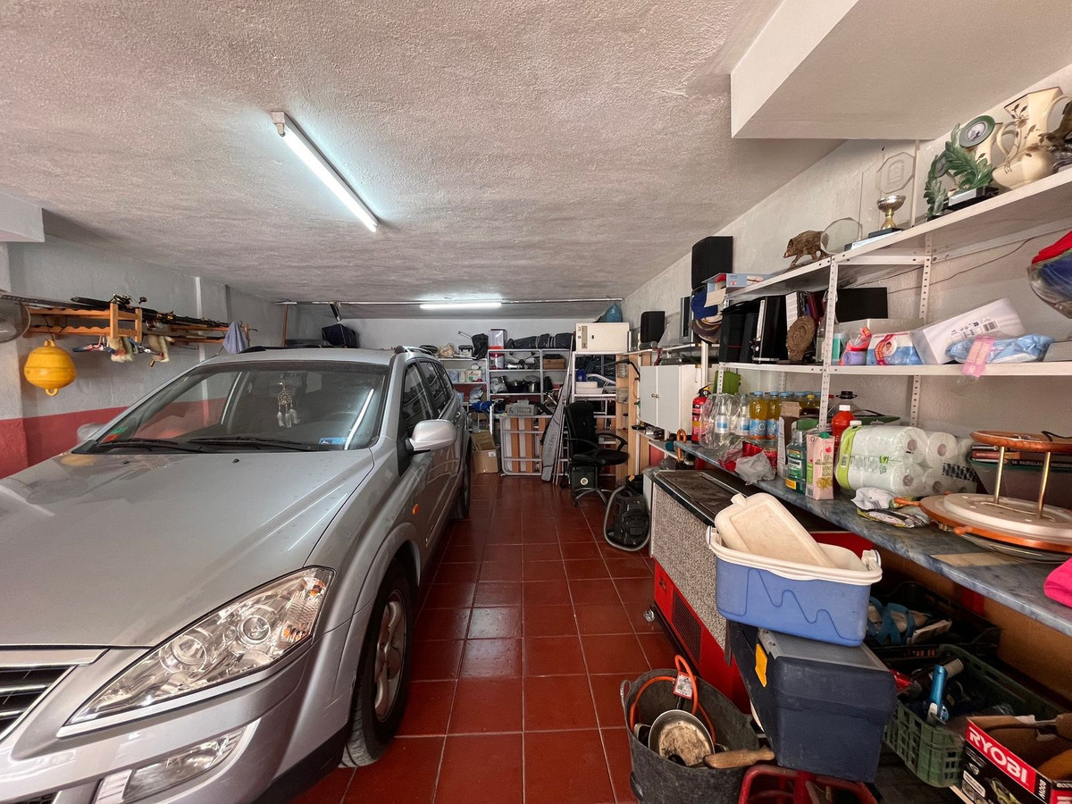 cfb74962ba5f95e35fe3d1f38be47739 - 23