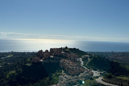 d0c5140e7d3224da15b8077baffbe9fa - 18