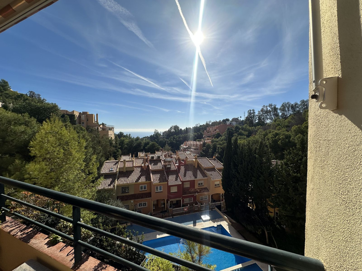 d0d4ae5903358d440e9828f822d454fc - 11