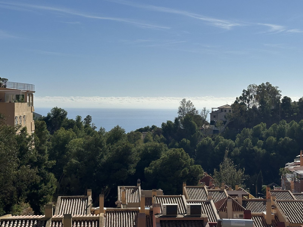 d0d4ae5903358d440e9828f822d454fc - 13