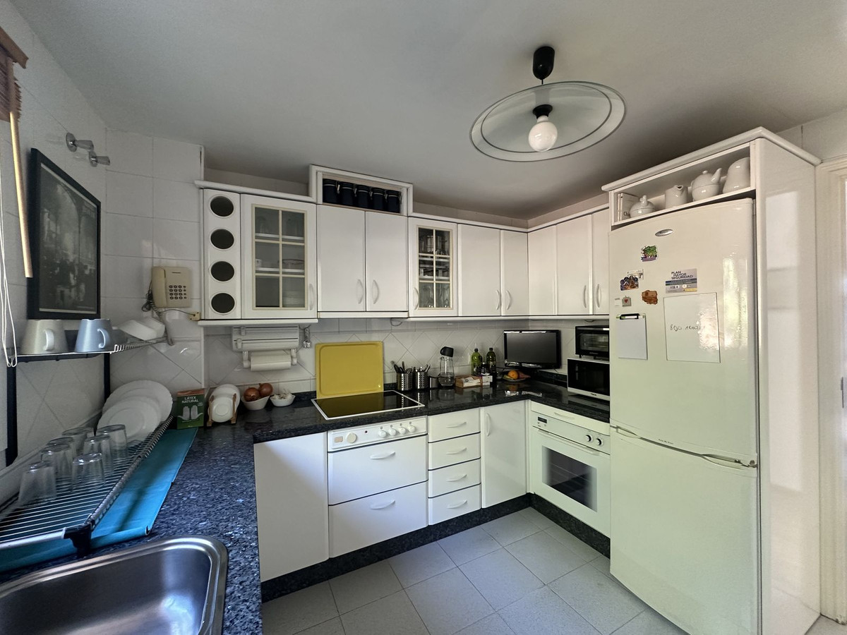 d0d4ae5903358d440e9828f822d454fc - 16