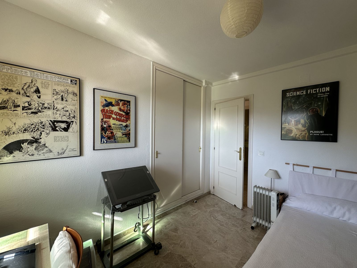 d0d4ae5903358d440e9828f822d454fc - 18