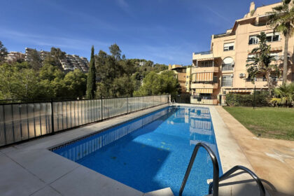 d0d4ae5903358d440e9828f822d454fc - 25