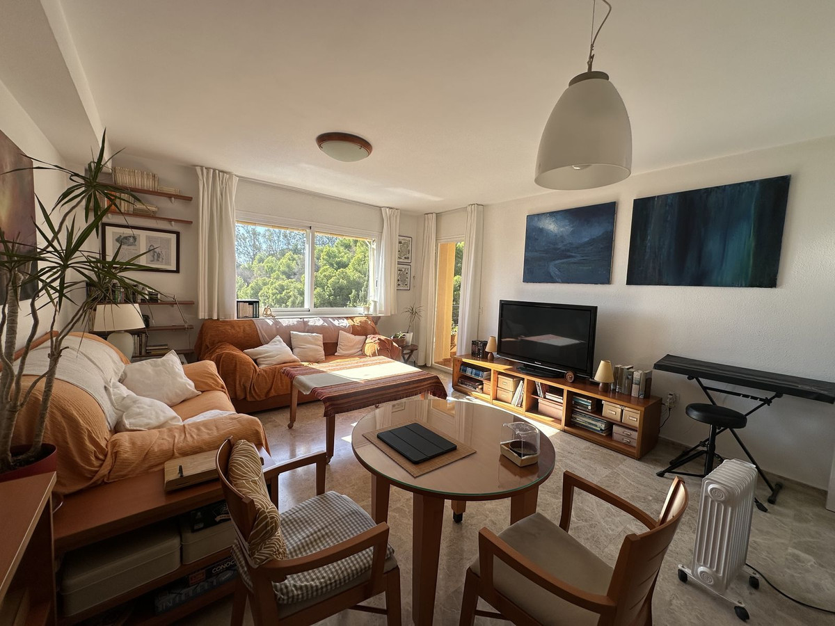 d0d4ae5903358d440e9828f822d454fc - 6