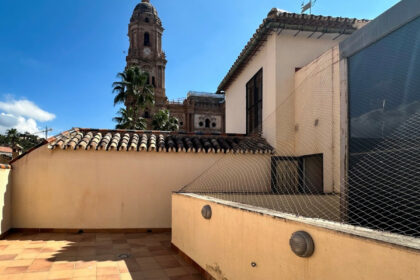 d0e41b24dc4827c92b12ca92e60739af - 12