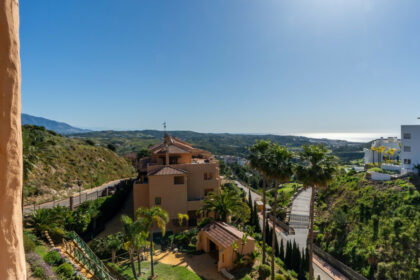 d1000f457c0663512b94f3d666be283e - 19