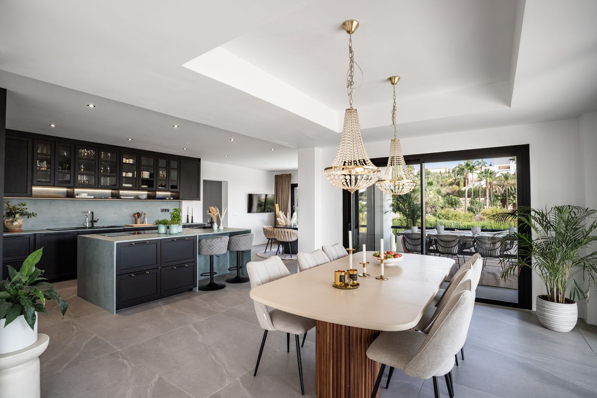 d15c2db791f51d822c63cb202edb4f79 - 12