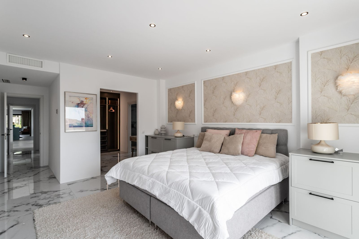 d15c2db791f51d822c63cb202edb4f79 - 18