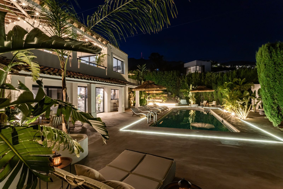 d15c2db791f51d822c63cb202edb4f79 - 33