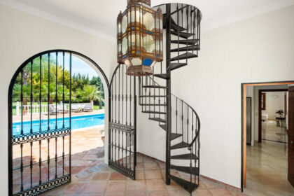 d19821537768838c6d400e2d35fc41bd - 43