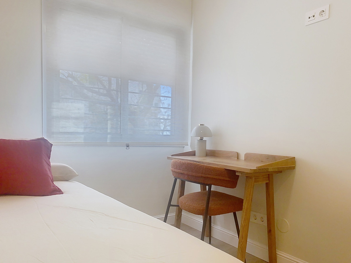 d1dac954ce678ba194ff381fdd3c51b8 - 37