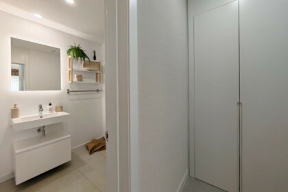 d20a4f083cdc2641e80d7471501667d0 - 19