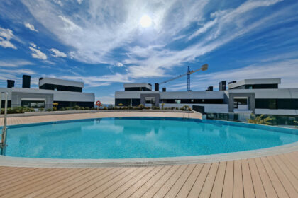 d20a4f083cdc2641e80d7471501667d0 - 28