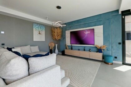 d20a4f083cdc2641e80d7471501667d0 - 3