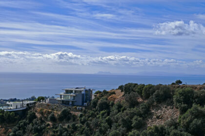 d20a4f083cdc2641e80d7471501667d0 - 9