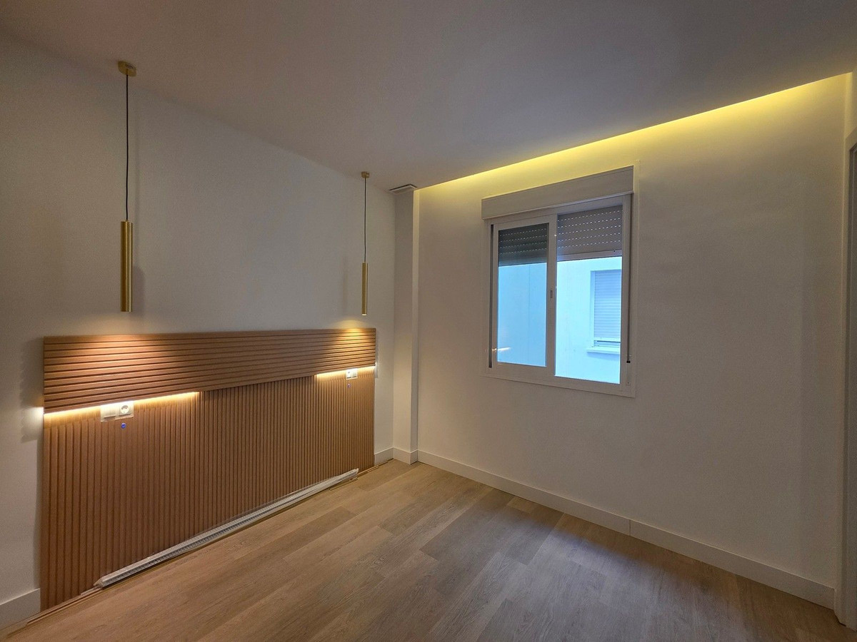 d2a3b0564f2bd5caf813587582a44a37 - 12