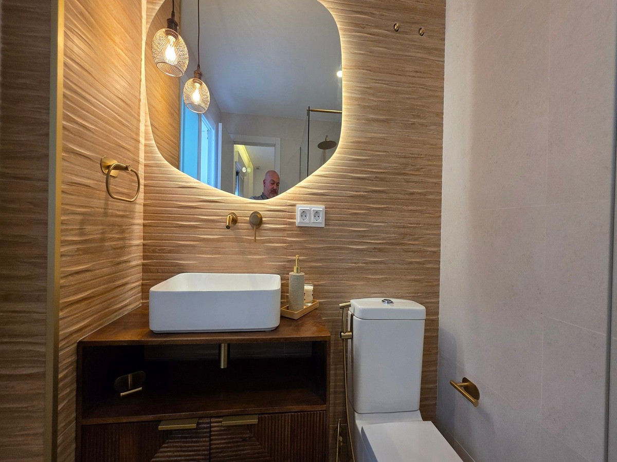 d2a3b0564f2bd5caf813587582a44a37 - 18