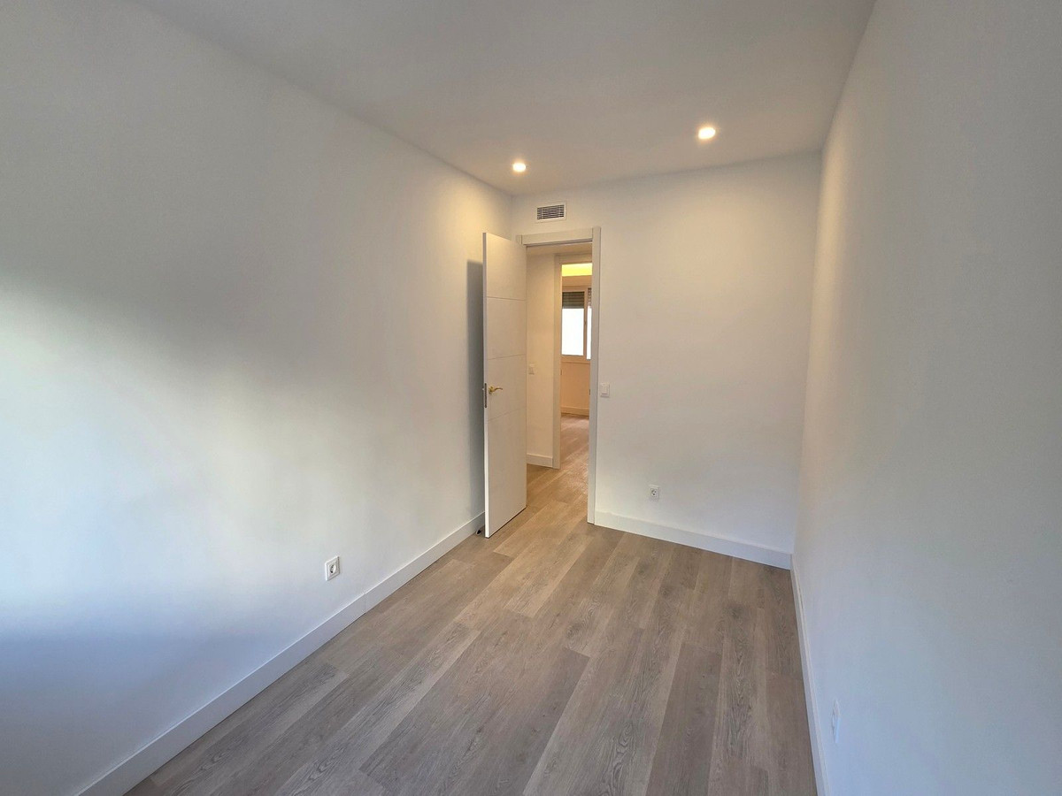 d2a3b0564f2bd5caf813587582a44a37 - 24