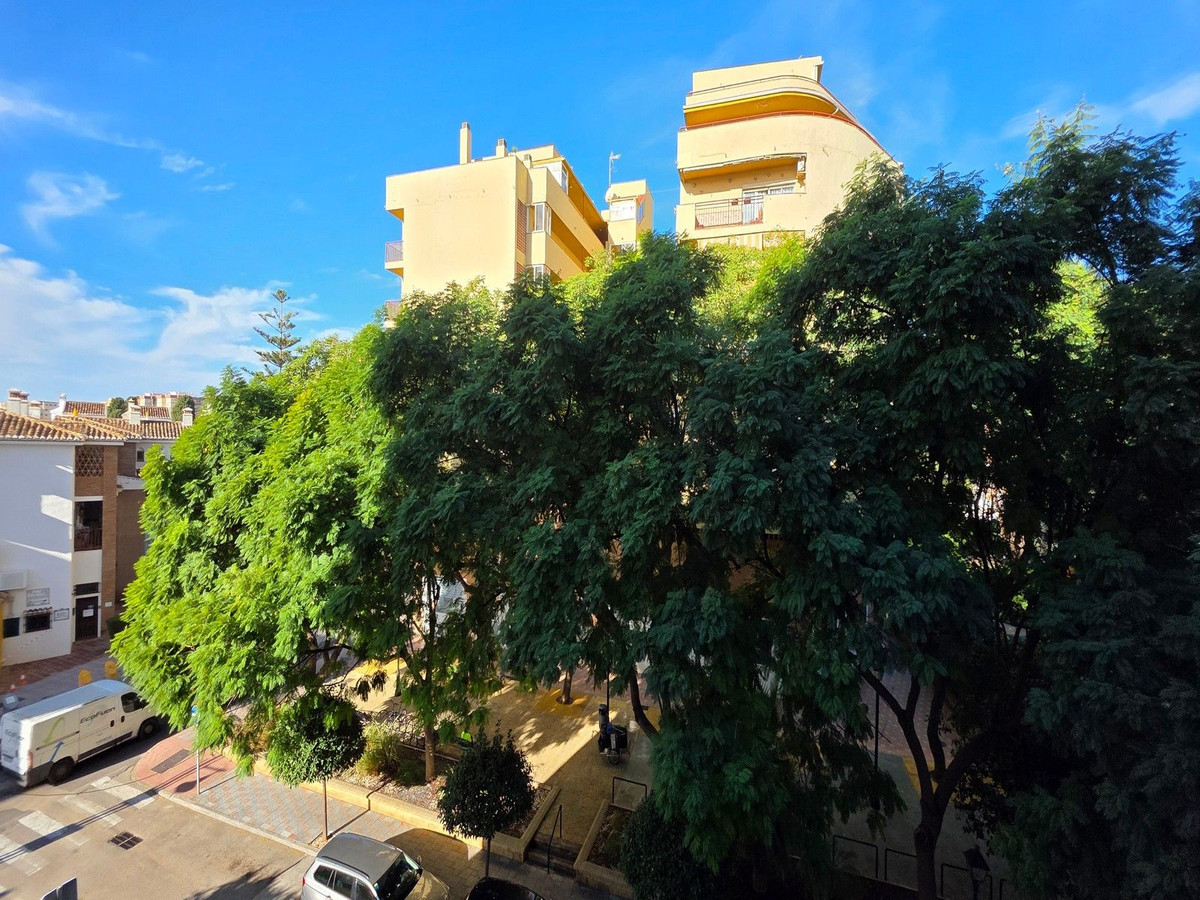 d2a3b0564f2bd5caf813587582a44a37 - 27