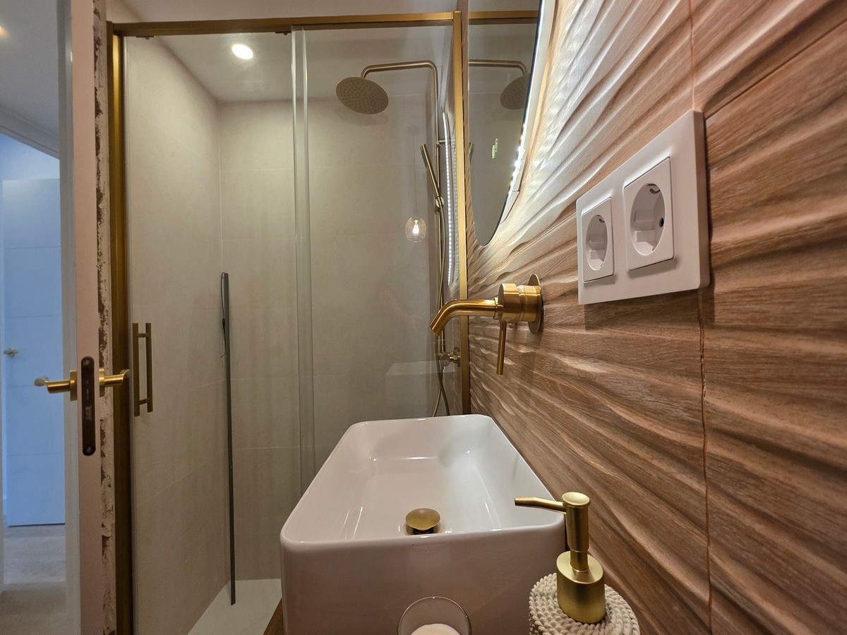 d2a3b0564f2bd5caf813587582a44a37 - 3