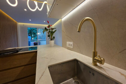 d2a3b0564f2bd5caf813587582a44a37 - 7