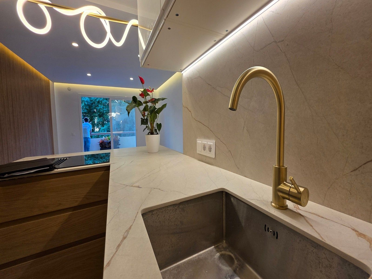 d2a3b0564f2bd5caf813587582a44a37 - 7