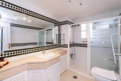 d2e3b8ce2d4c8133cd4ec34a07b9b7a6 - 18