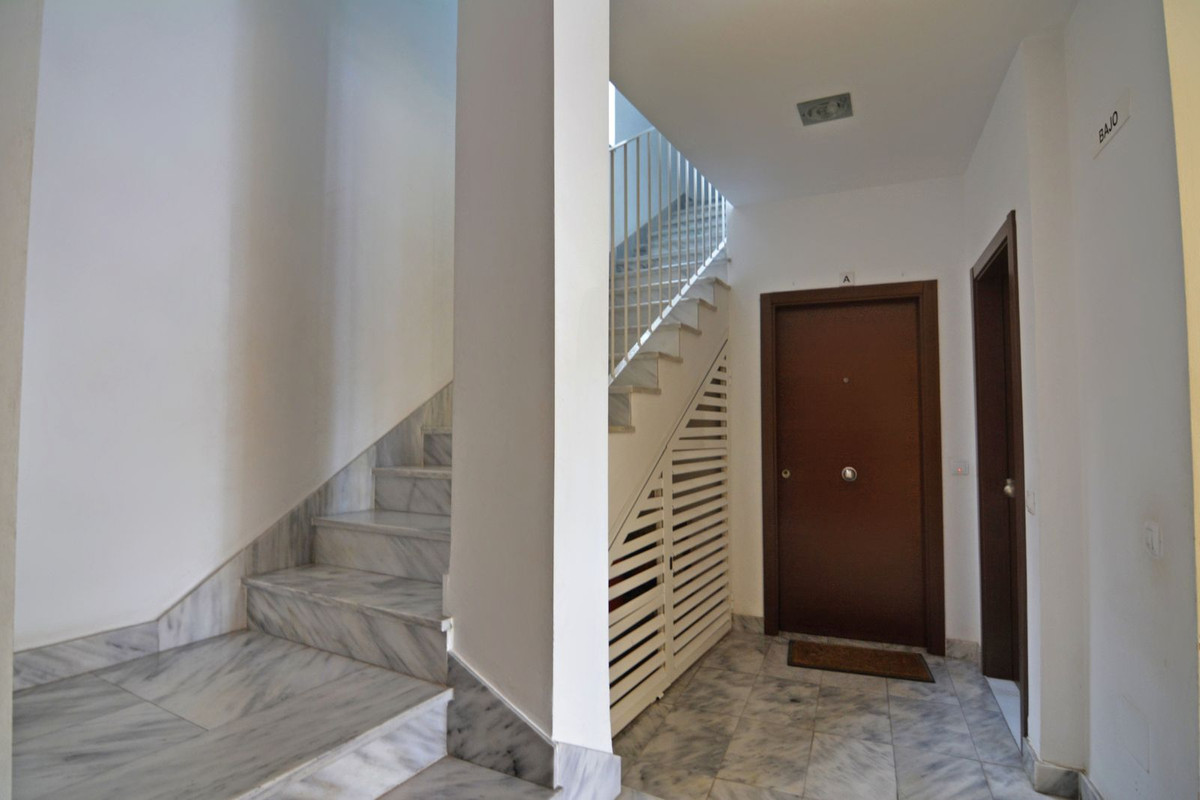 d470f2e76bc3417c314332dc29dacc75 - 19