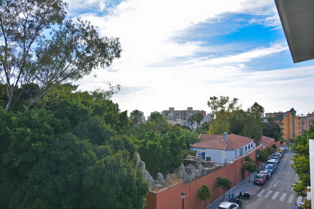 d470f2e76bc3417c314332dc29dacc75 - 23