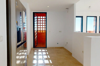 d49c41d00585b2c6d5e2bd109f8fc632 - 13