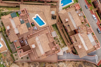 d49c41d00585b2c6d5e2bd109f8fc632 - 4