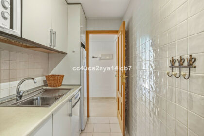 d5b5bf636f457957c4e56ca0dae65c07 - 11