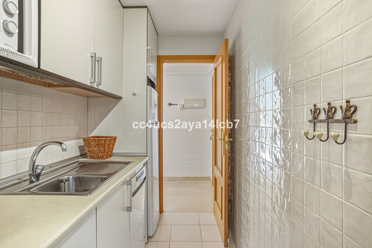 d5b5bf636f457957c4e56ca0dae65c07 - 11