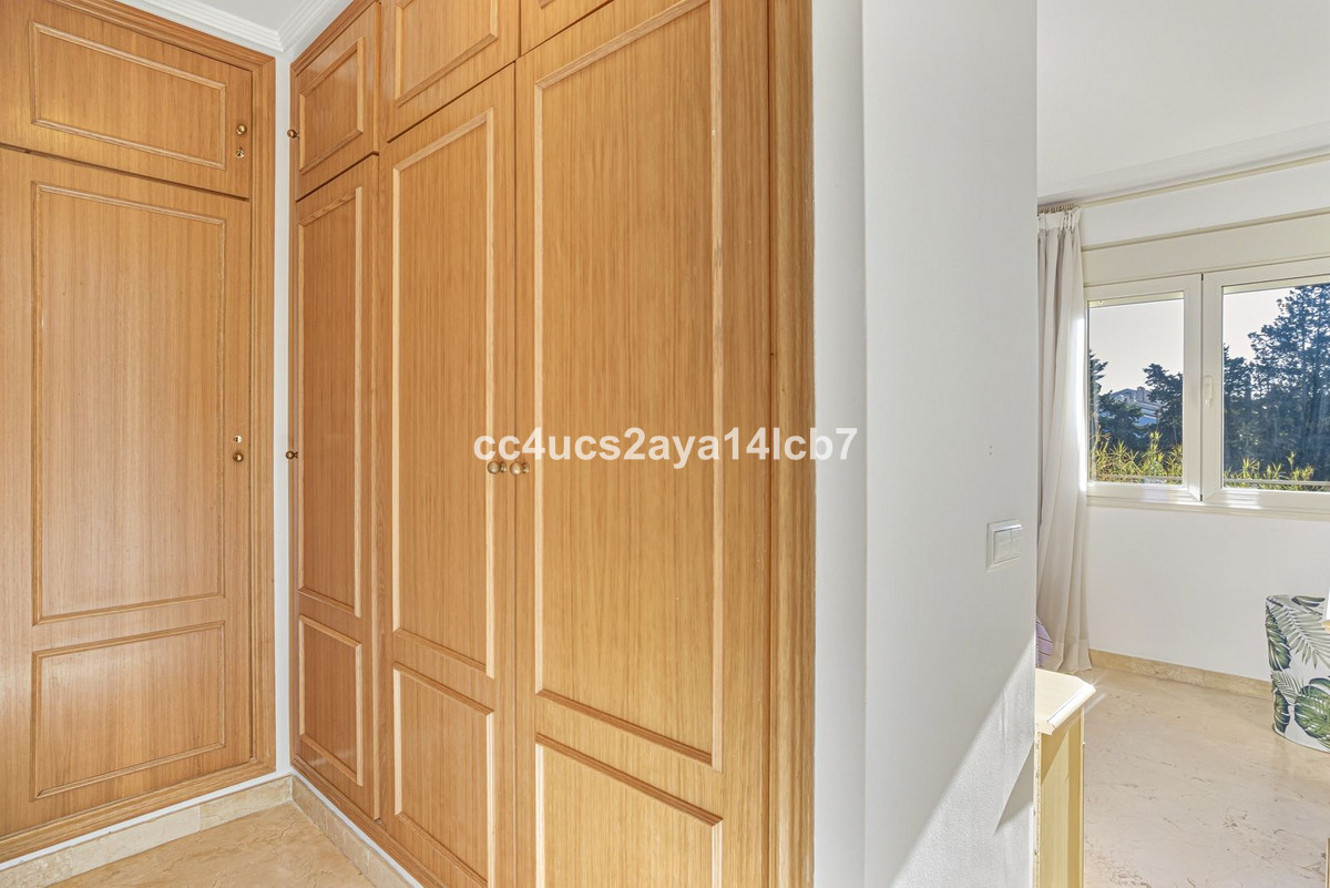 d5b5bf636f457957c4e56ca0dae65c07 - 14